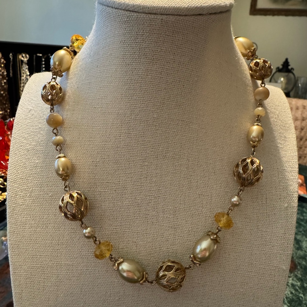 Monet Vintage Filigree Goldtone Necklace with Glass, Rhinestone and Faux Pearls.